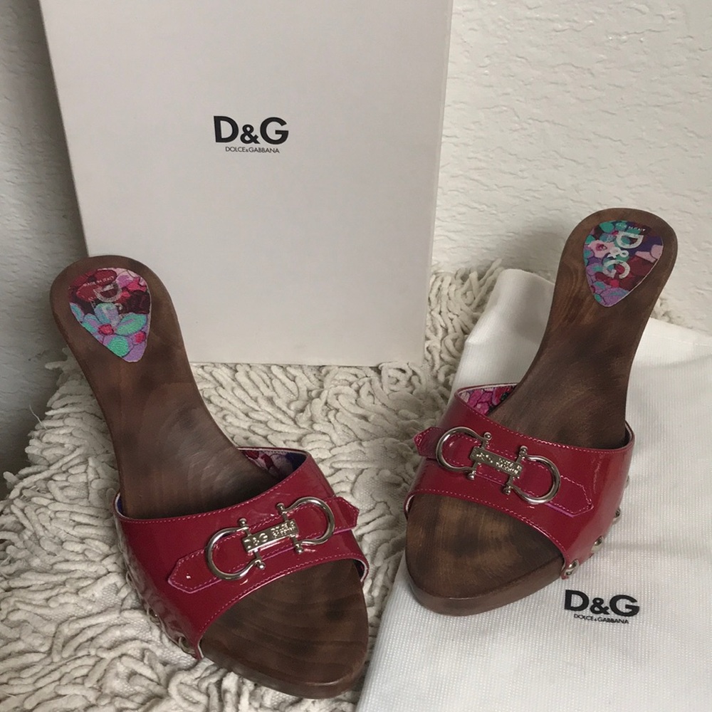 Dolce & Gabbana Heels 🛍